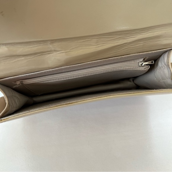 Vintage Tan Handbag - Picture 11 of 12